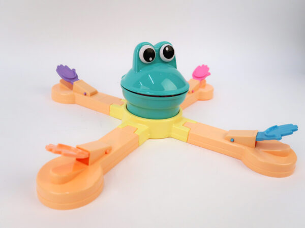 趣味投喂青蛙-Feed-Frog-Shoot-Desktop-Eating-Bee-Family-Game-Interactive-Kids-Toy-1-scaled-1.jpg 趣味投喂青蛙-Feed-Frog-Shoot-Desktop-Eating-Bee-Family-Game-Interactive-Kids-Toy-1-scaled-1.jpg